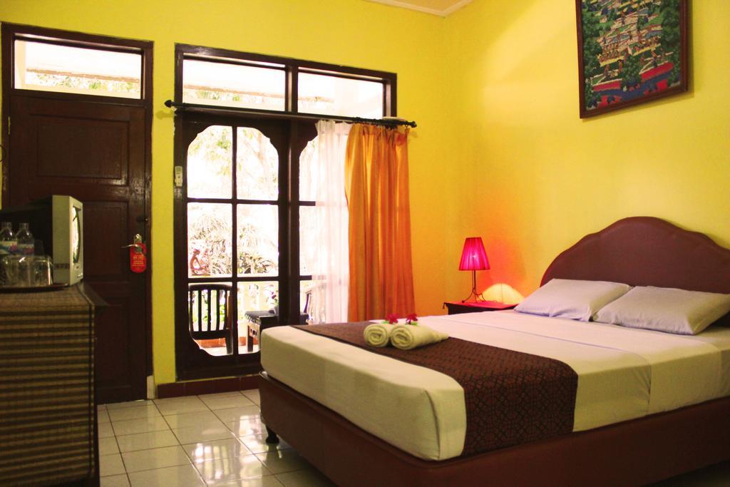 Hotel Puri Nusantara Кута Екстер'єр фото