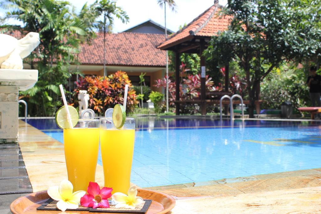 Hotel Puri Nusantara Кута Екстер'єр фото