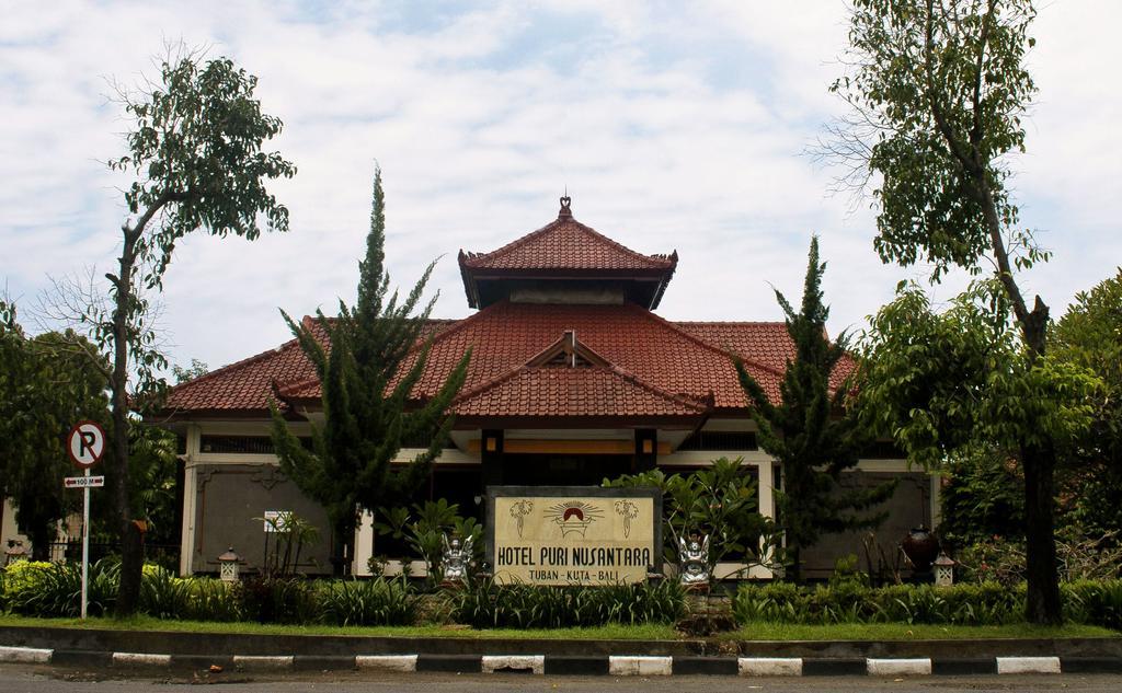 Hotel Puri Nusantara Кута Екстер'єр фото