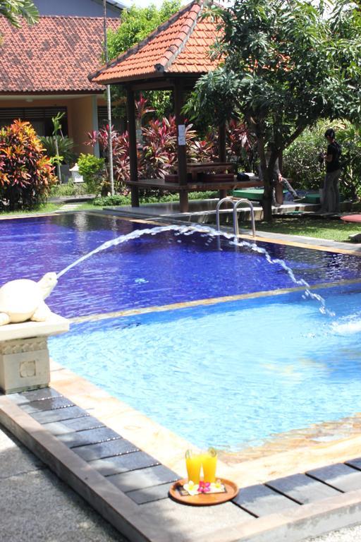 Hotel Puri Nusantara Кута Екстер'єр фото
