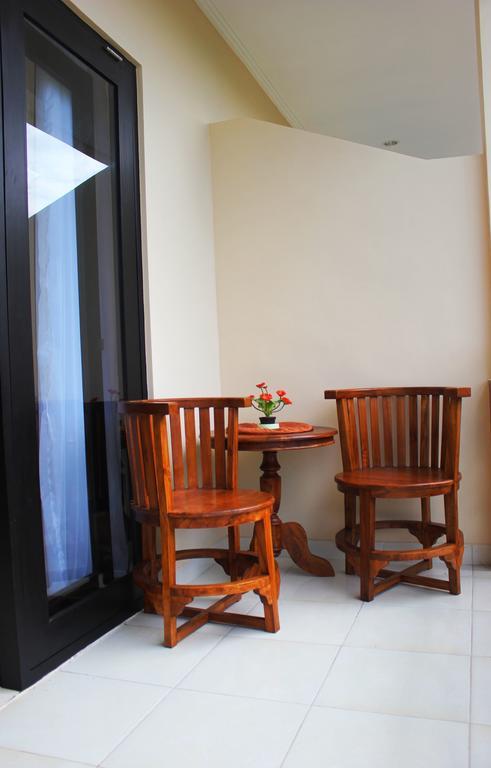 Hotel Puri Nusantara Кута Екстер'єр фото