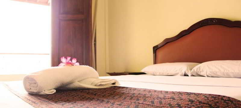 Hotel Puri Nusantara Кута Екстер'єр фото